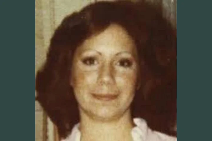 The unsolved m-urder of Gina Renee Hall 