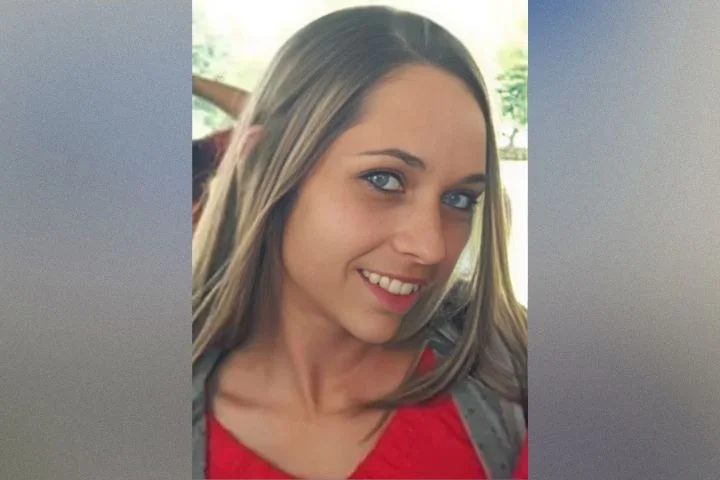 Young Mother Vanishes From A Gas Station In The Middle Of The Night