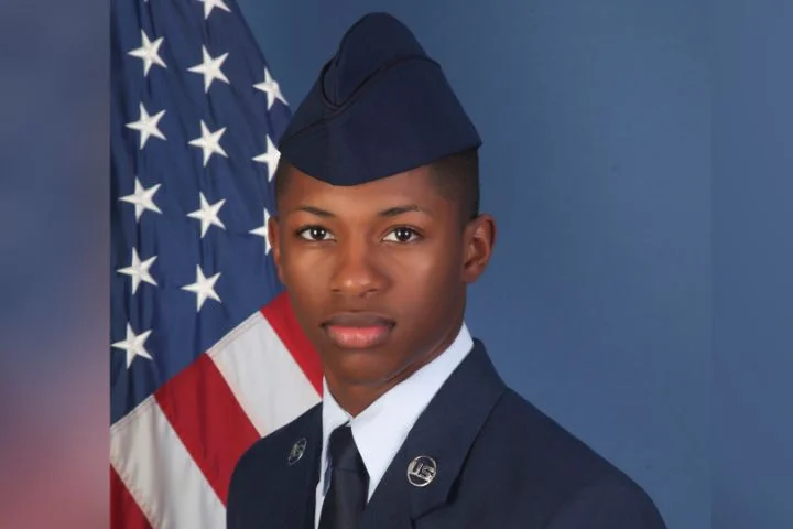 Florida deputies who fatally s-hot US airman burst into wrong apartment, attorney says